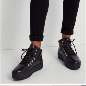 Vagabond Jessie black leather hiker boots with warm lining